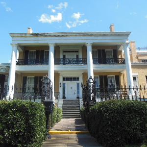 Cedar Grove Mansion in Vicksburg, USA 
