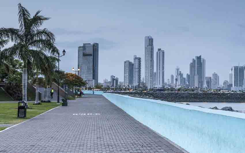 Panama City with its promenade