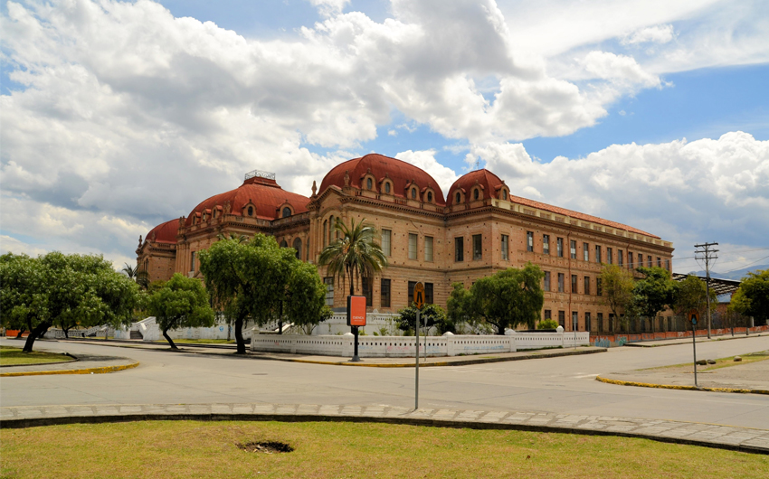 Colonial University Building Cuenca