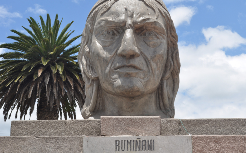 Monument of Rumiñawi in Otavalo